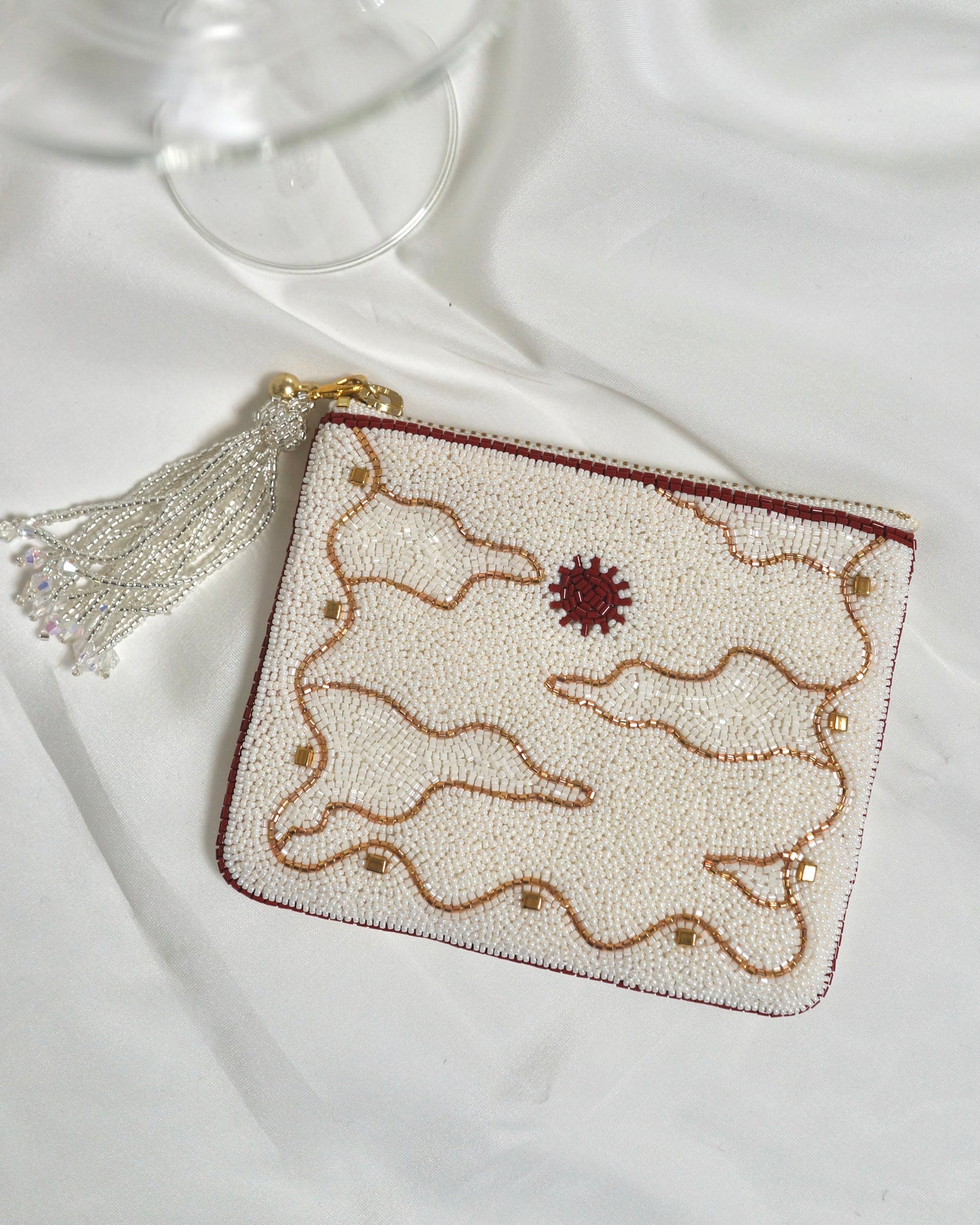 【総刺繍ポーチ/ Clouds+the SUN】