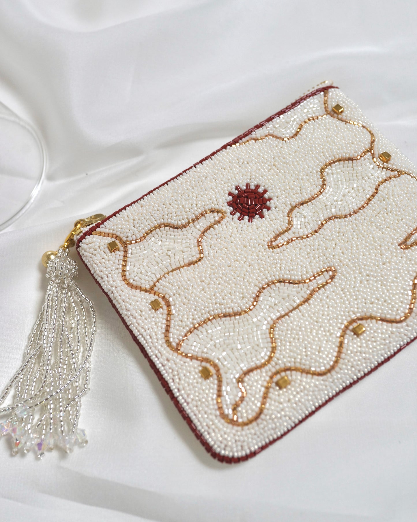 【総刺繍ポーチ/ Clouds+the SUN】