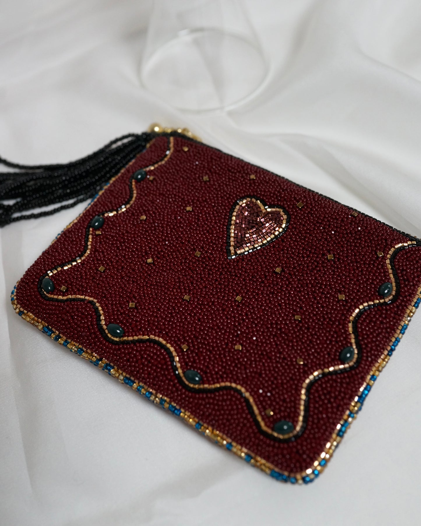 【総刺繍ポーチ/ Bordeaux】