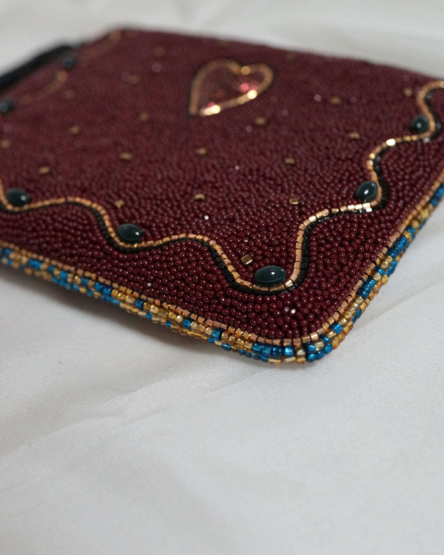 【総刺繍ポーチ/ Bordeaux】