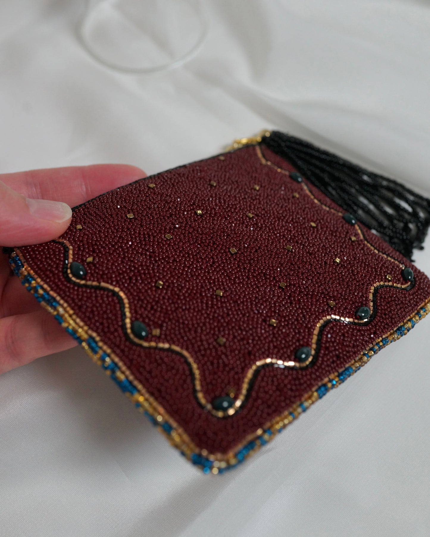 【総刺繍ポーチ/ Bordeaux】